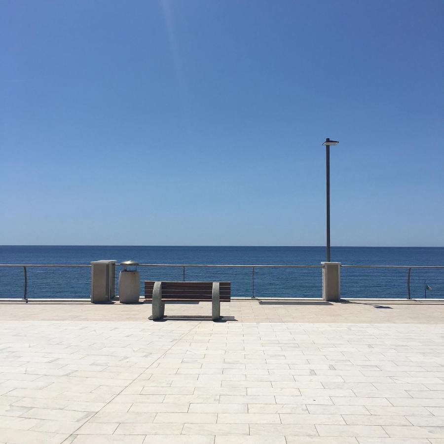 Minerva Apartment Deiva Marina Bagian luar foto