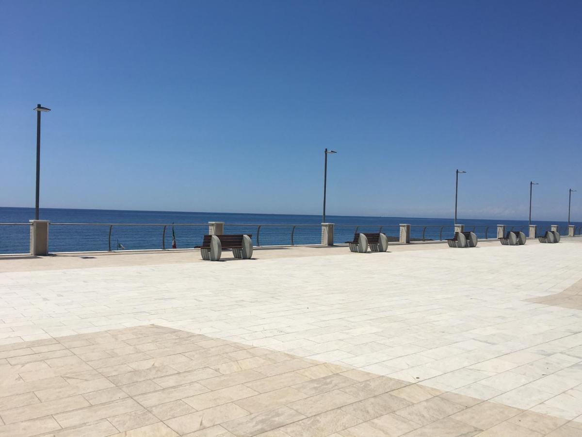 Minerva Apartment Deiva Marina Bagian luar foto